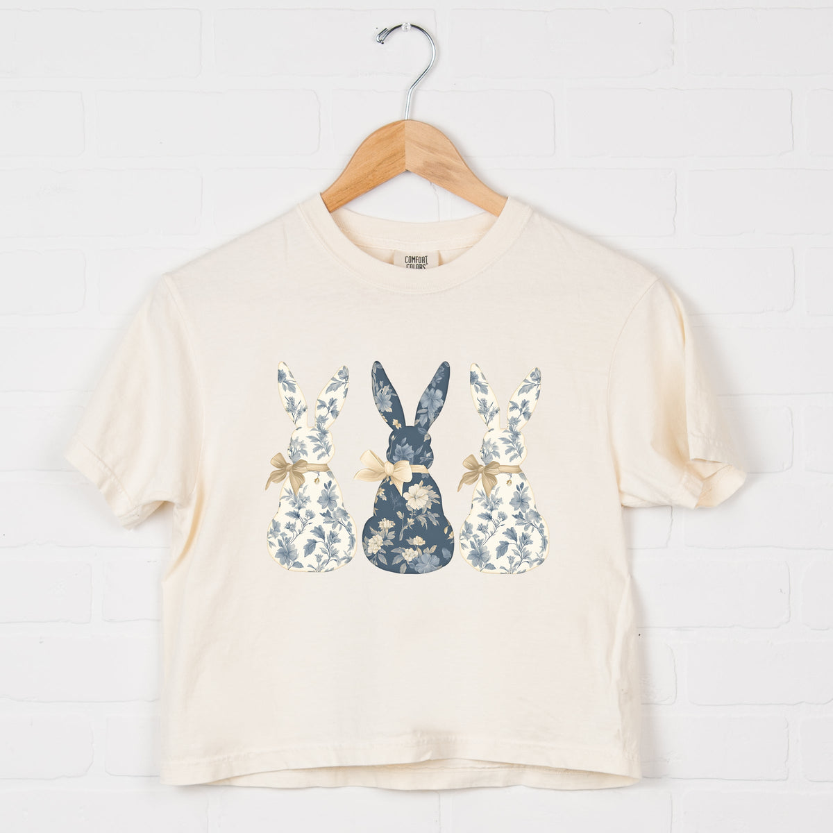Three Blue Willow Bunnies - Women's Boxy Crop Top Graphic T-Shirt