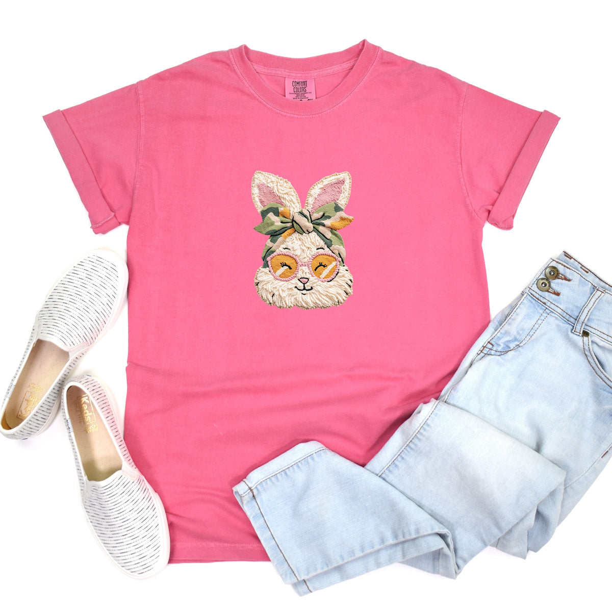 Bunny Face Yarn Print - Women's Garment Dyed Graphic T-Shirt