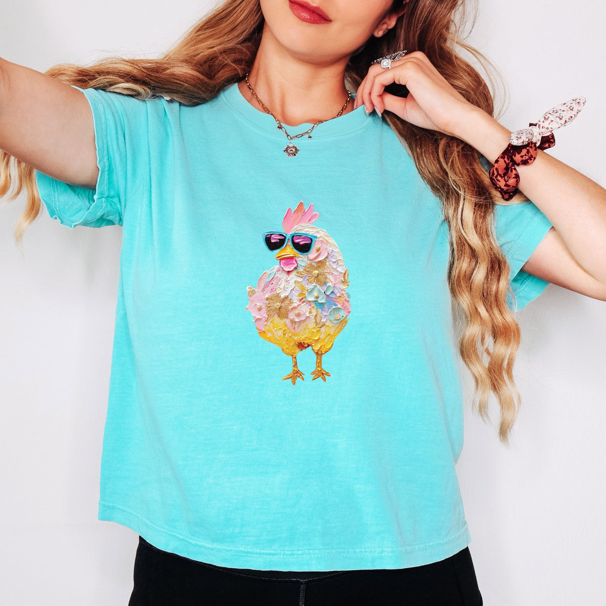 Sunglasses Chick Paint Print - Women's Boxy Crop Top Graphic T-Shirt