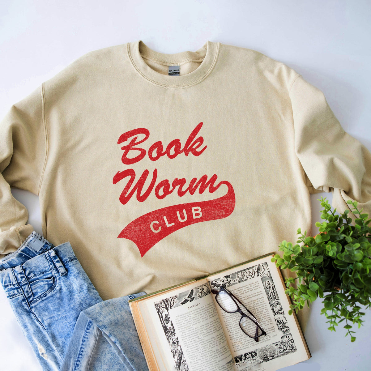 Book Worm Club Distressed - Women's Graphic Sweatshirt
