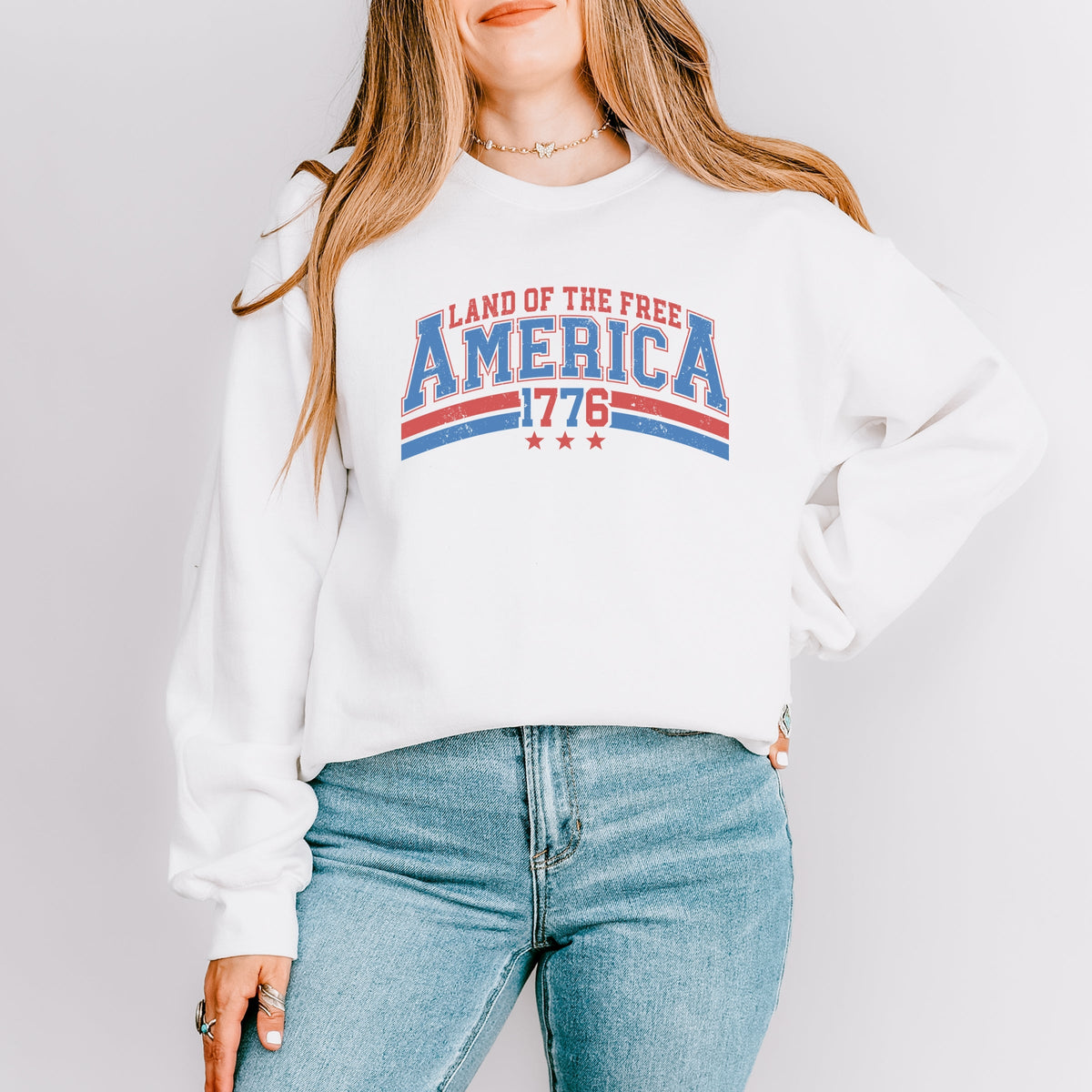 Land Of The Free America Curved - Women's Graphic Sweatshirt