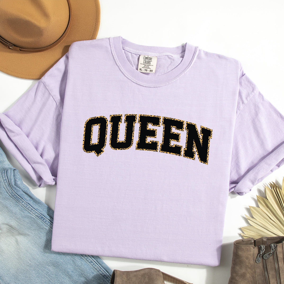 Queen Leopard Print - Women's Garment Dyed Graphic T-Shirt