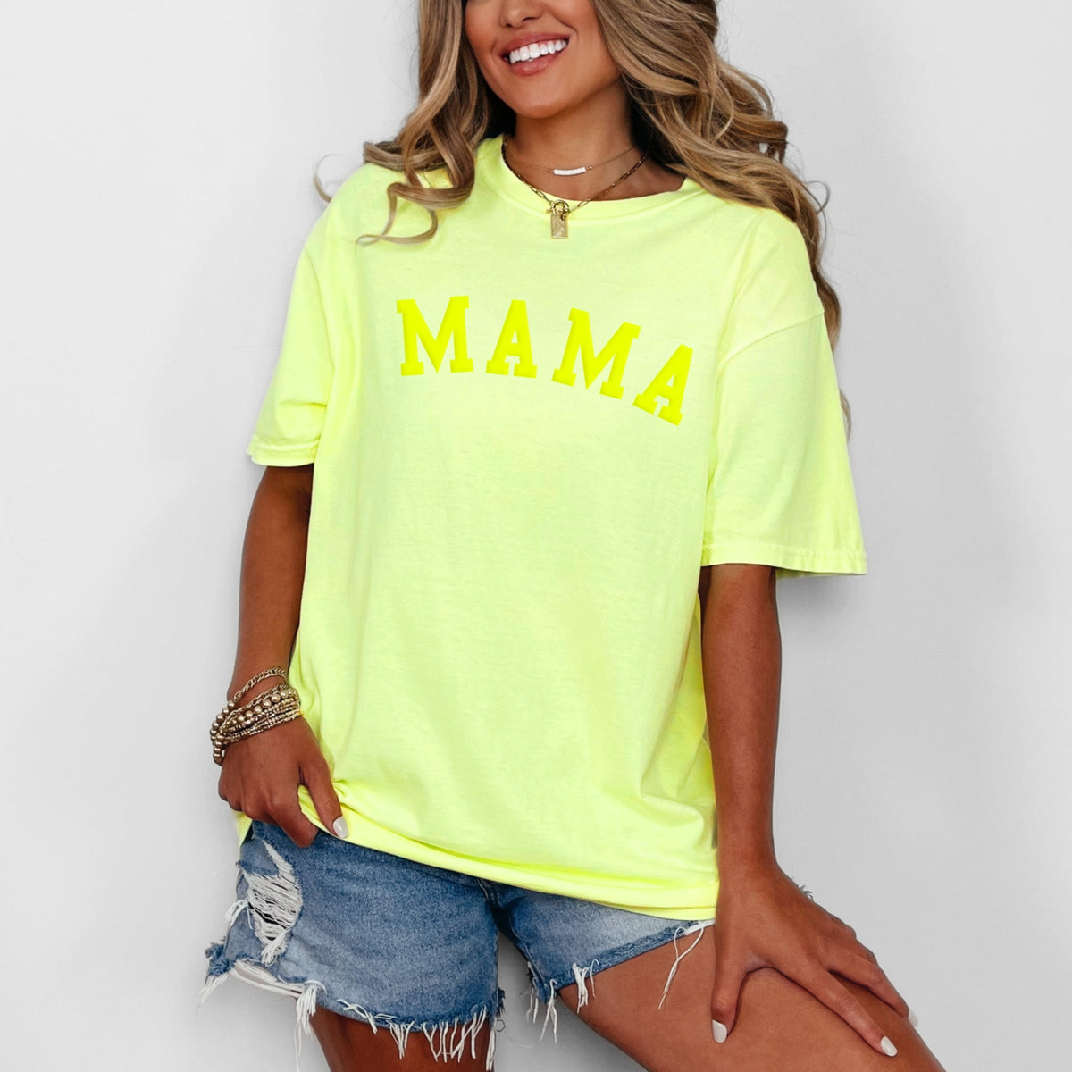 Mama Bold Puff Print - Women's Garment Dyed Graphic T-Shirt