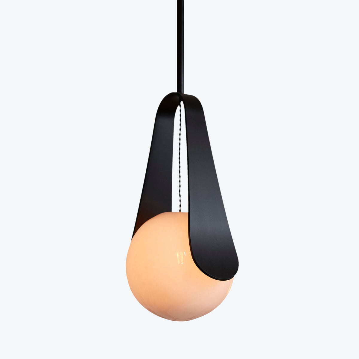 Elytre Pendant Black